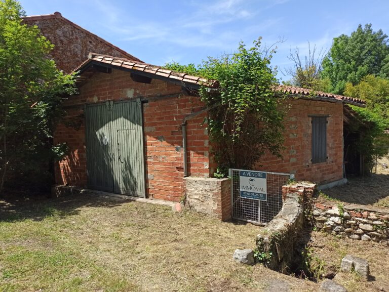 biens terrain 2 · à Aussillon · 97 000 €