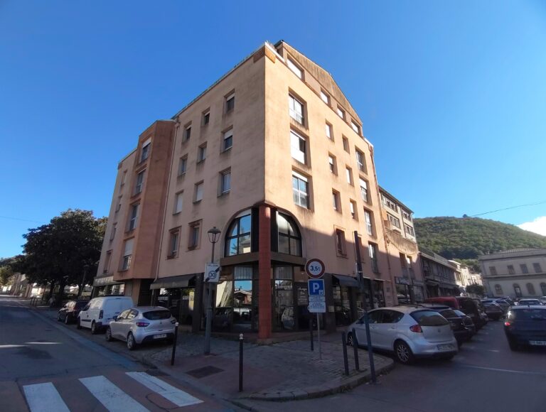Appartement 2 pièces 48 m² · à Mazamet · 47,9 m² · 61 000 €