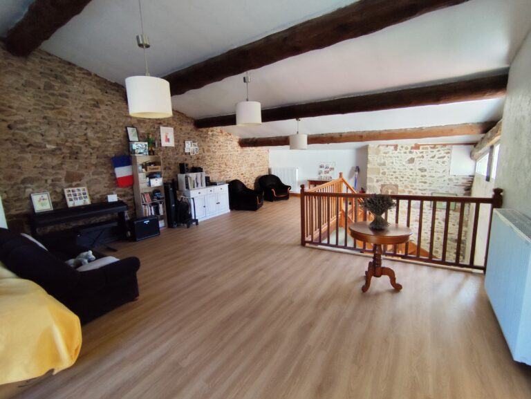 Maison 4 pièces 210 m² · à Castres · 210 m² · 169 000 €