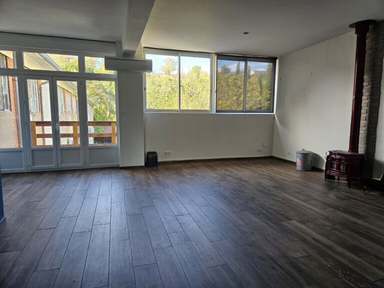 Appartement 4 pièces 144 m² · à Castres · 143,8 m² · 172 000 €