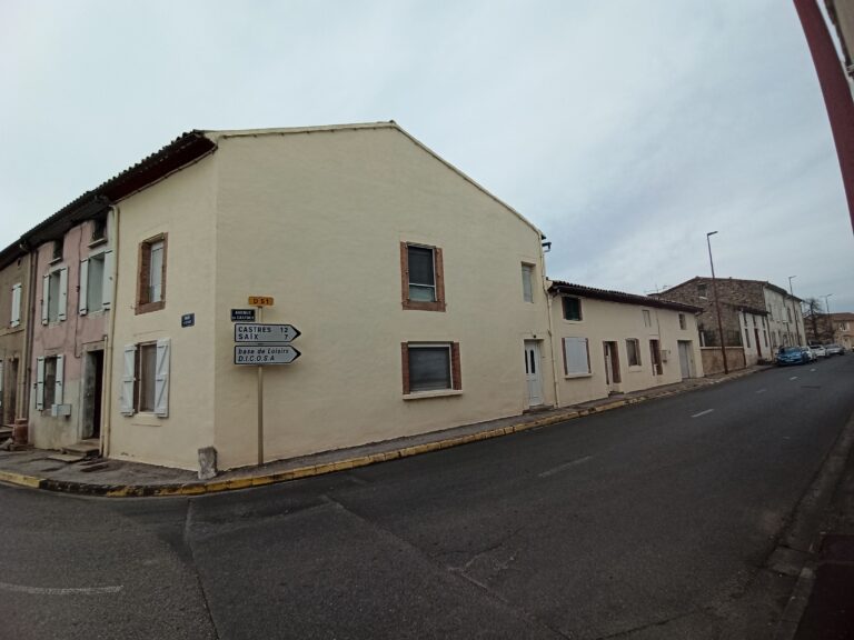 Maison 3 pièces 143 m² · à Semalens · 143 m² · 110 000 €