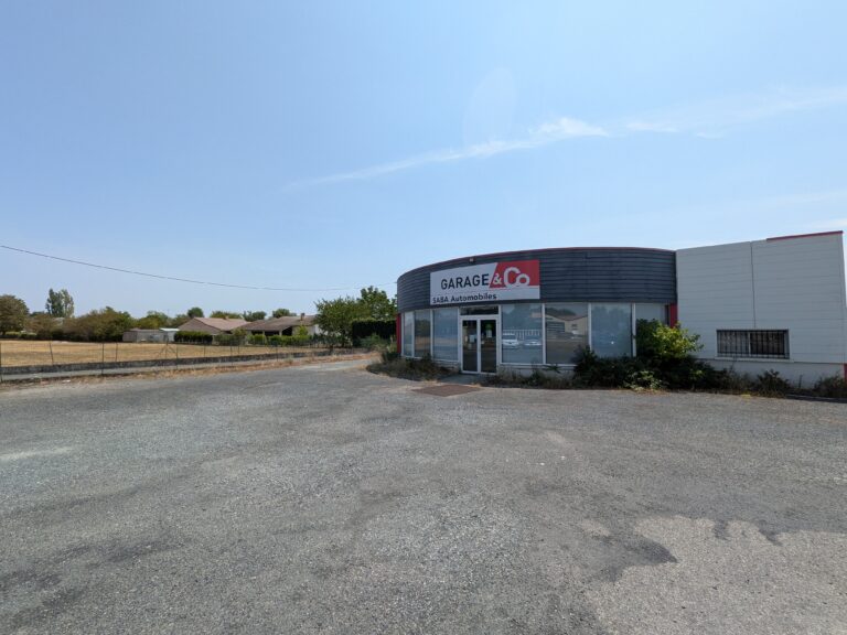 Local commercial 1100 m² · à Laboutarie · 1 100 m² · 266 000 €